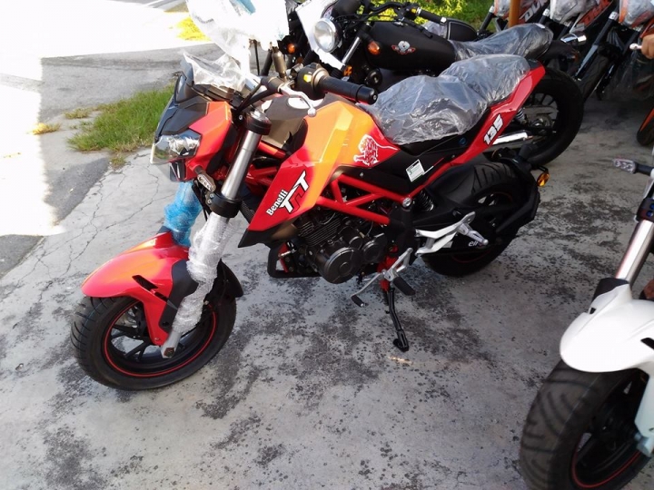 快上市了小檔車BENELLI NAKE-TNT135 國外改裝展