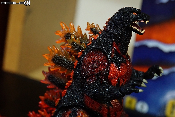 S.H.MonsterArts 高溫紅蓮哥吉拉 開盒