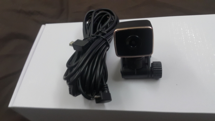 [美機分享開箱]FLYONE RM06前後1080P雙鏡行車紀錄器