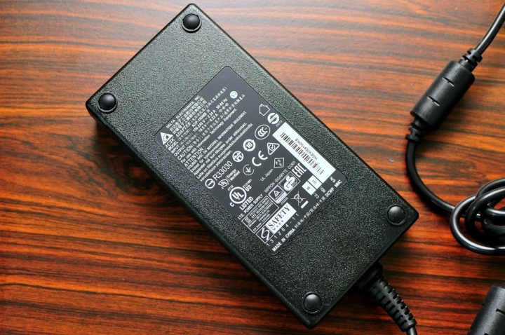 GIGABYTE P55W V7，效能小幅調整，溫度表現更理想