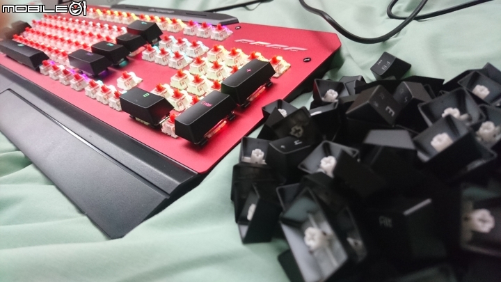 [開箱] B.Friend Mk3 青軸機械鍵盤 104-key 換紅軸全紀錄
