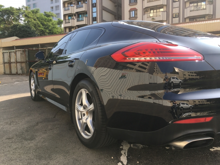 舊Panamera Edition (V6 3.6) vs 6GC (640i)