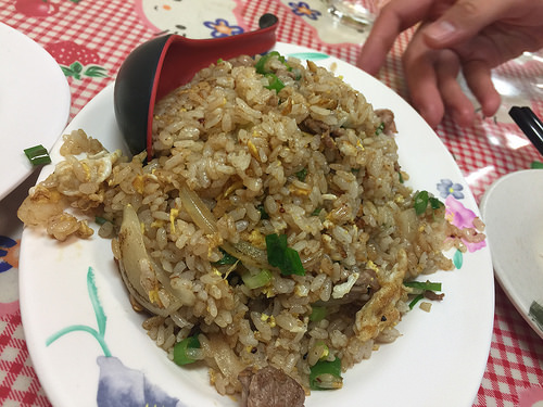 【食記】板橋江子翠站/大同街。大同口海鮮店~超平價快炒店