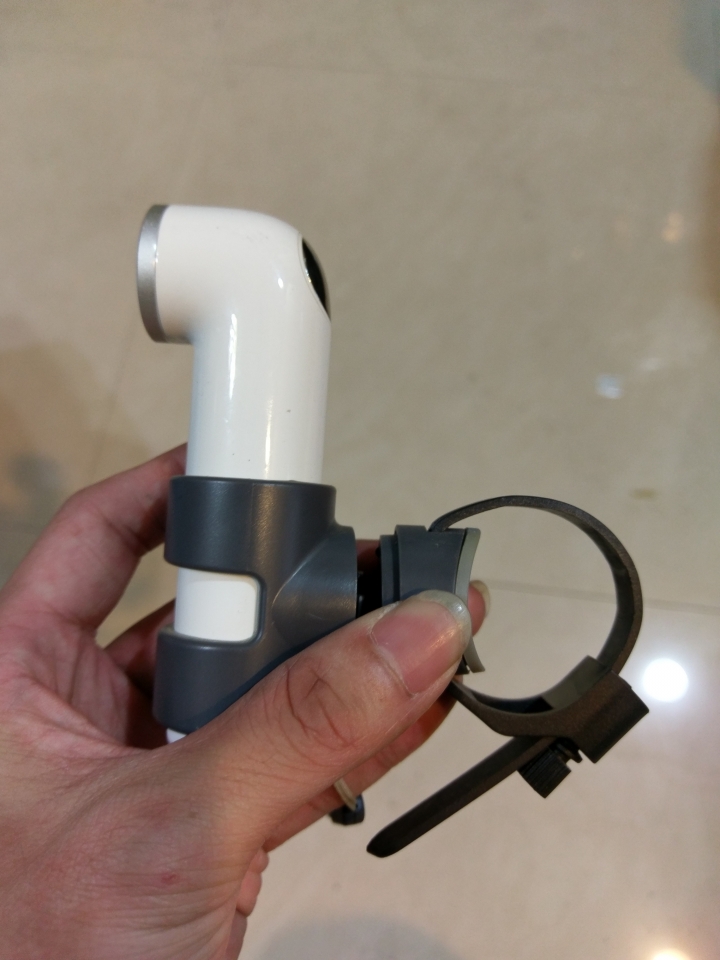 HTC RE裝原廠單車桿固定器斷裂摔到算人損嗎....