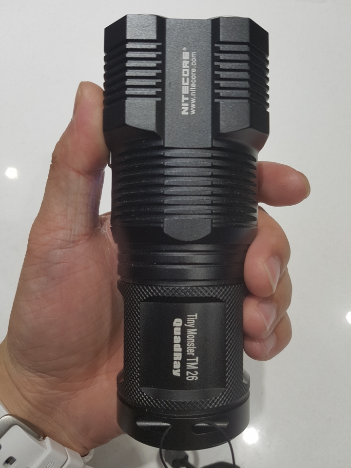別人送我Nitecore TM26, 請問這支好嗎？有要人換嗎？