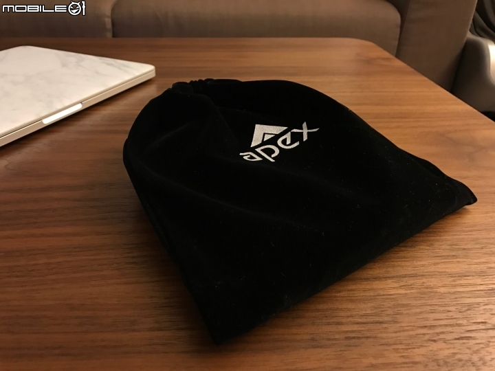 「開箱」Apex Stand 鋁合金折疊筆電架