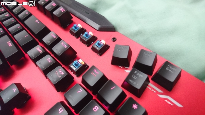 [開箱] B.Friend Mk3 青軸機械鍵盤 104-key 換紅軸全紀錄