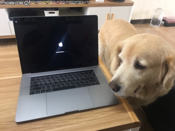小小開箱一下2016 macbookpro
