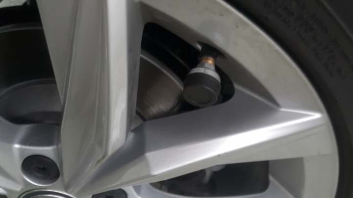 [美機分享開箱]FLYONE RM06前後1080P雙鏡行車紀錄器