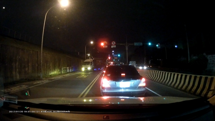 EV降了，但前方車牌有時候拍不到