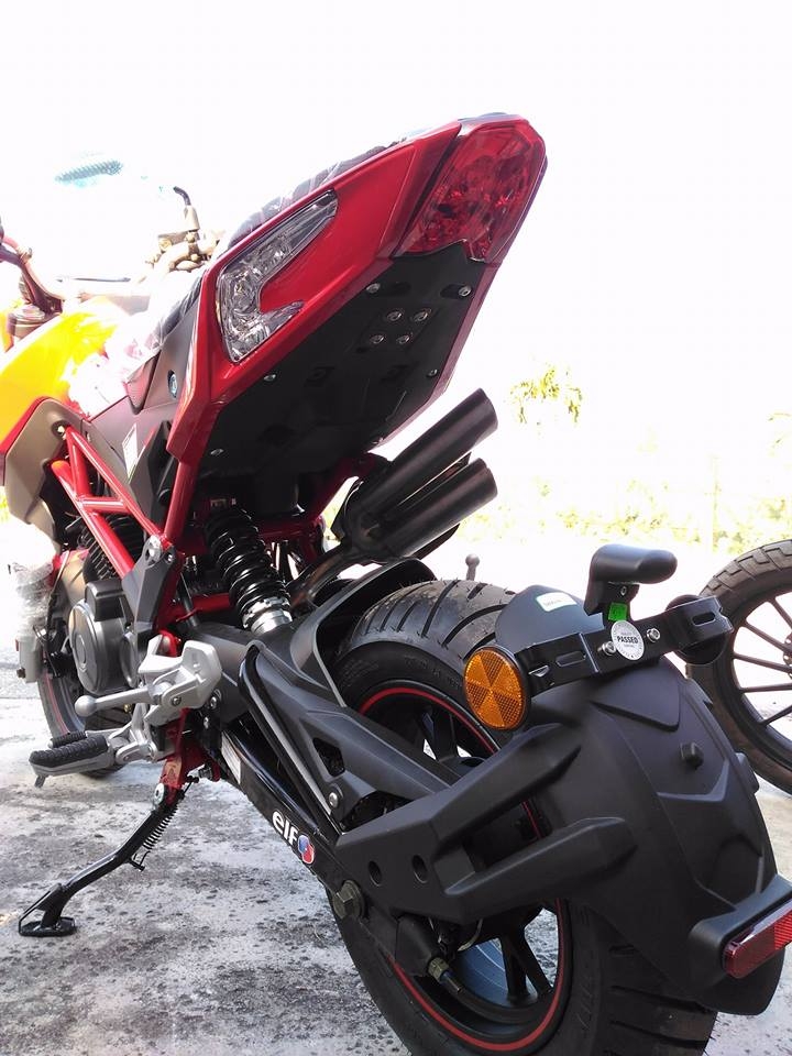 快上市了小檔車BENELLI NAKE-TNT135 國外改裝展