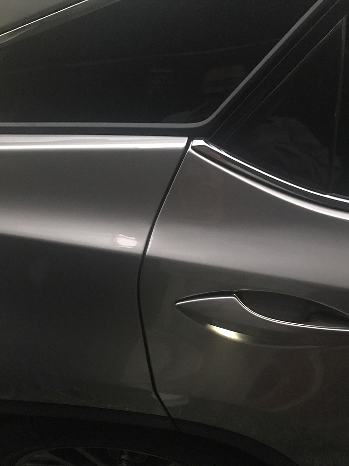 原廠鈑烤後~~請各位幫我看看