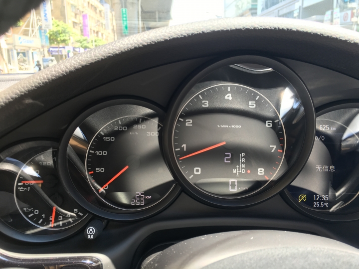 舊Panamera Edition (V6 3.6) vs 6GC (640i)