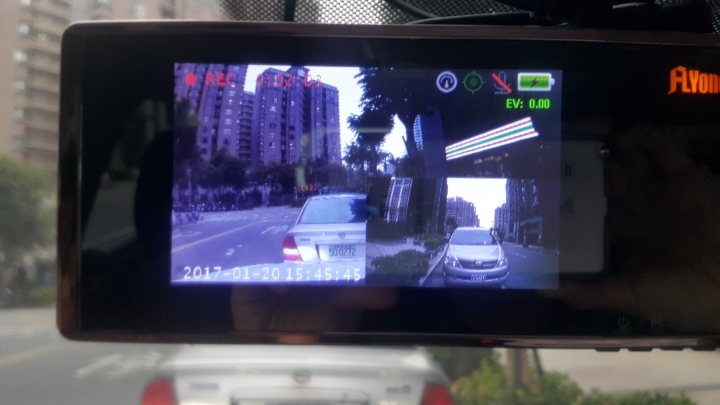 [美機分享開箱]FLYONE RM06前後1080P雙鏡行車紀錄器