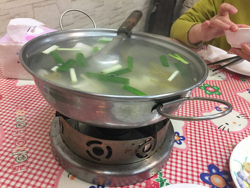 【食記】板橋江子翠站/大同街。大同口海鮮店~超平價快炒店