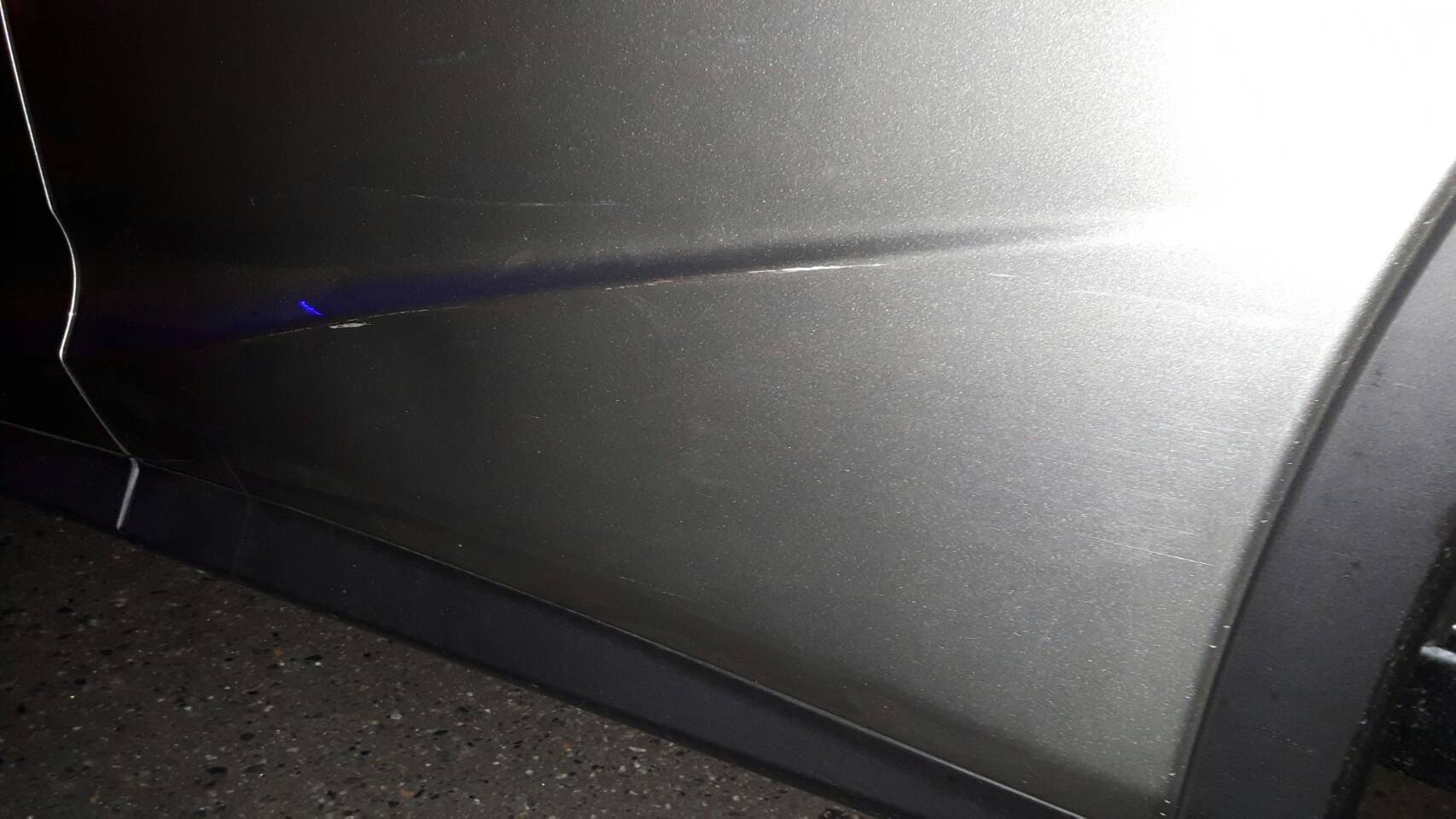 Rx 200t 4天新車 停車場被小A到