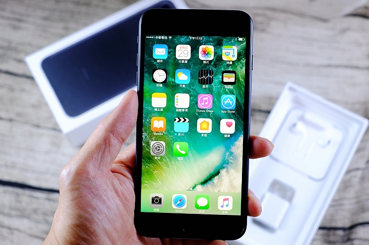 【開箱】終於等等等等到了～iPhone 7 plus 128G 黑色