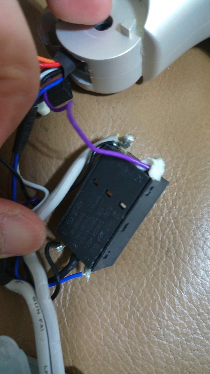 請問Tescom tid970吹風機維修