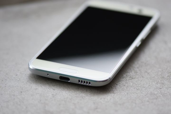[問題]HTC 10 高透/濾藍光 PET滿版保護貼