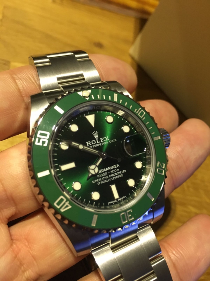 請教各位勞友們看一看這支116610LV?