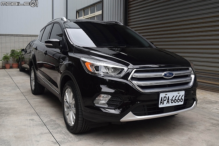 2017 KUGA 2.0 TDCI 黑色 開箱
