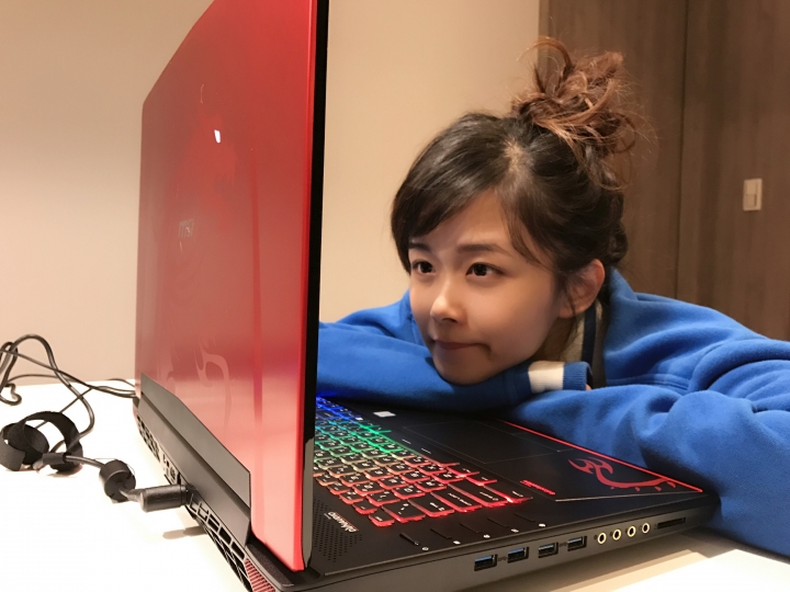 熱騰騰! MSI 電競筆電 GT72VR 7RE 開箱