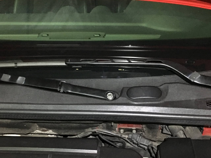 AUDI A3 更換避震器防塵套與傳動軸防塵套( Golf V GTI 也適用)