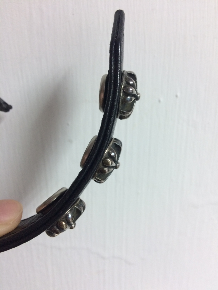 求驗 Chrome hearts leather bracelet 皮手環