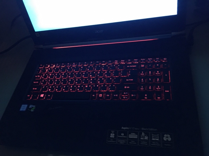 [開箱] ACER VN7-792G Ci7-6700 GTX960開箱分享