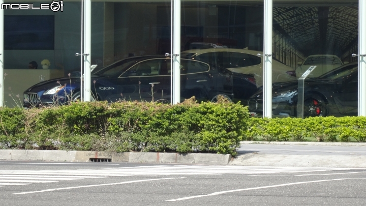 高雄Maserati &Ferrari展示間~