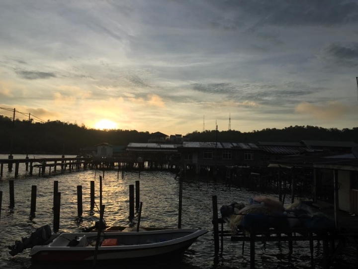 [遊記] 甘榜亞逸(Kampong Ayer)，從西元8世紀起就在汶萊建立的浪漫美麗水上村落
