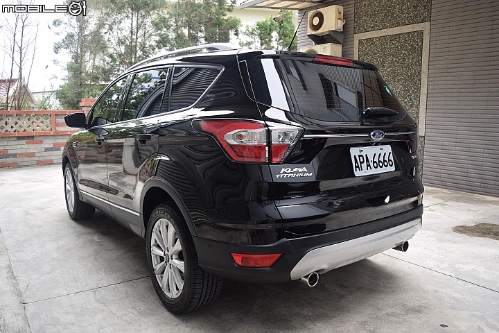 2017 KUGA 2.0 TDCI 黑色 開箱