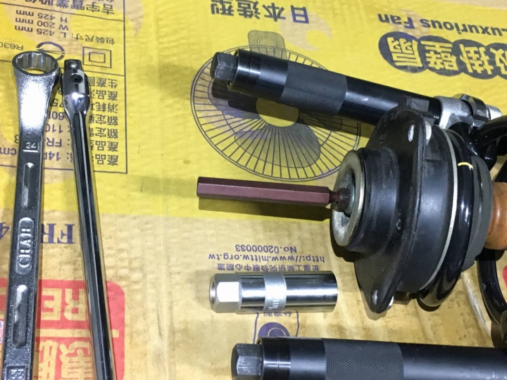 AUDI A3 更換避震器防塵套與傳動軸防塵套( Golf V GTI 也適用)