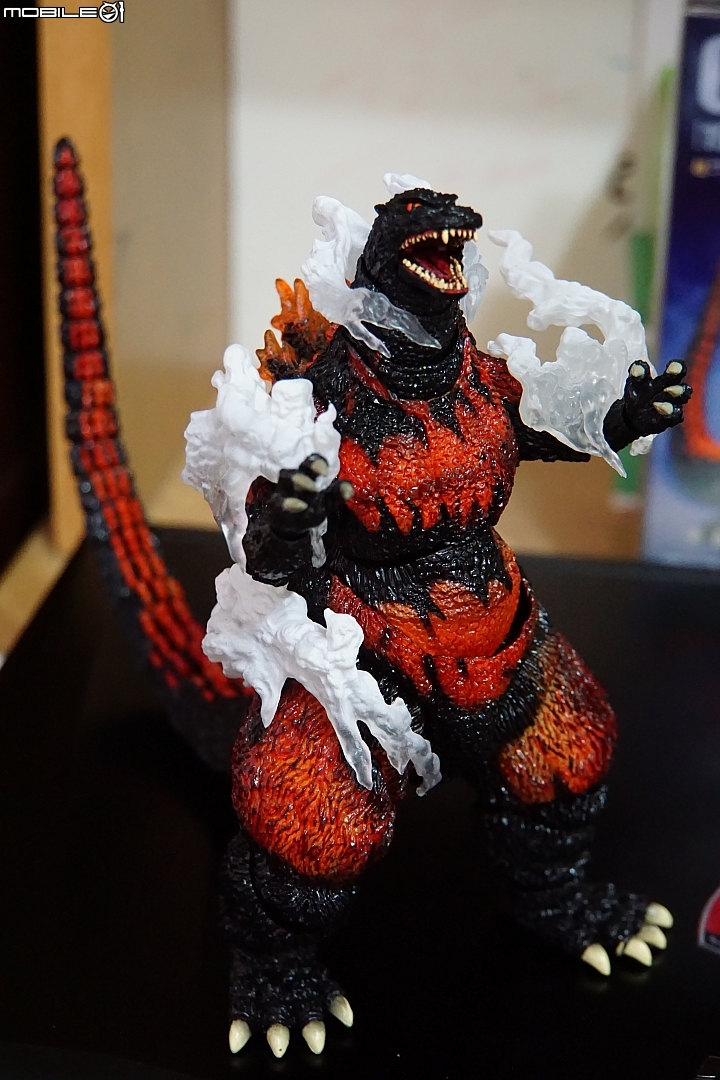 S.H.MonsterArts 高溫紅蓮哥吉拉 開盒