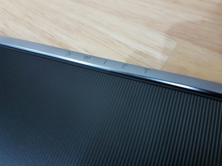 黑色Acer Swift 5比較UX410後開箱分享