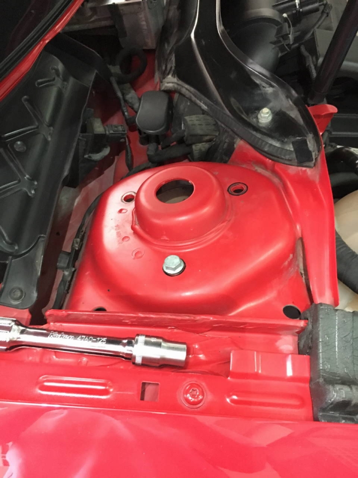 AUDI A3 更換避震器防塵套與傳動軸防塵套( Golf V GTI 也適用)