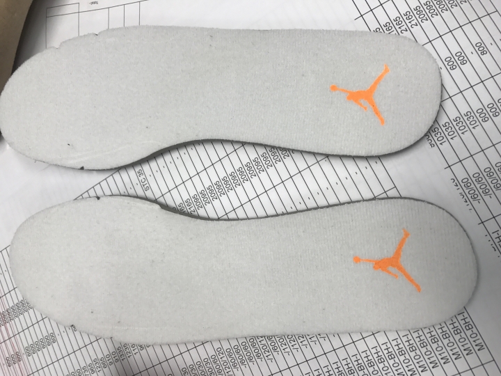 求幫助檢查這雙aj 11 low gg是真或是假