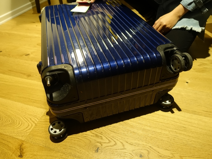 RIMOWA品質 以卵擊石