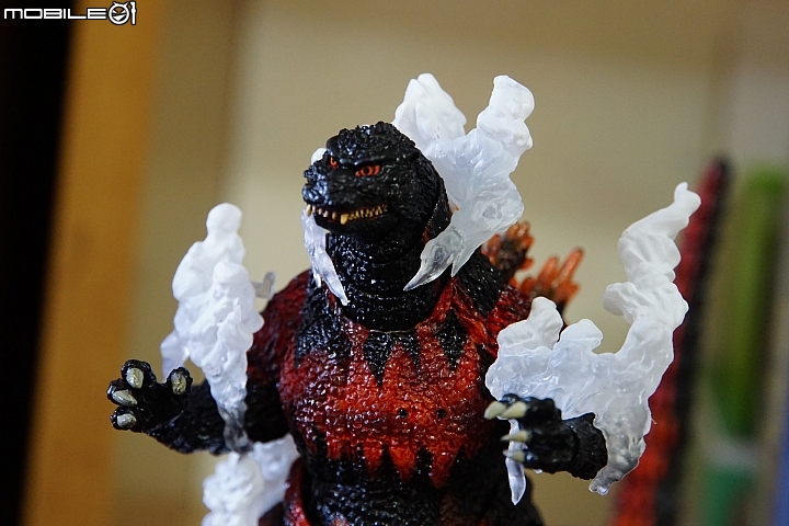 S.H.MonsterArts 高溫紅蓮哥吉拉 開盒