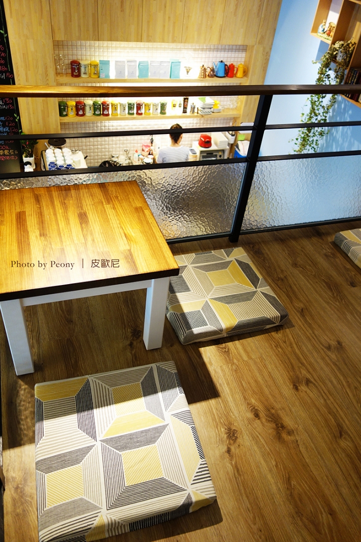 宜蘭【Dew 36 綻露】 coffee elite / 手工麵包 / 早午餐 ~ 有機慢食、空間充滿設計魂~