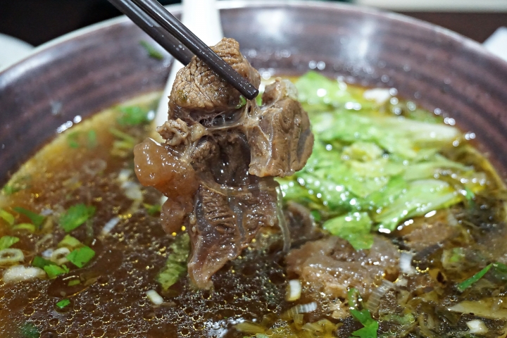 【梁家牛肉麵】大有路來勢洶洶的麵店