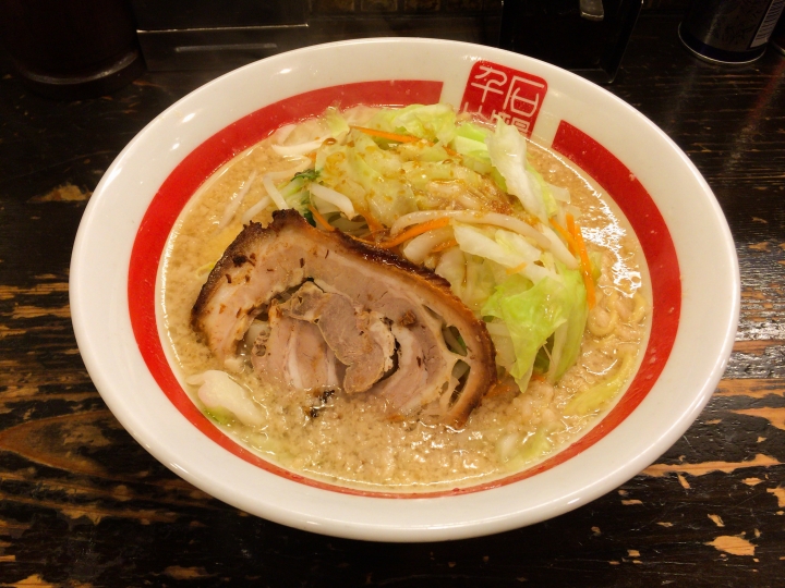 【美食。食記】東京 巢鴨 肥肉鮮香 油腴不膩 千石自慢ラーメン 拉麵 沾麵 推薦 男生