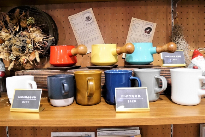 【新北板橋 | 咖啡廳】清新系澎湃甜點 ♪ Ponpie