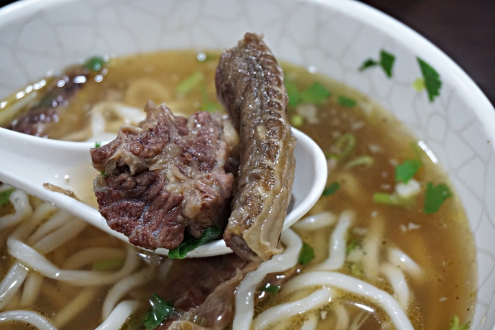 【梁家牛肉麵】大有路來勢洶洶的麵店