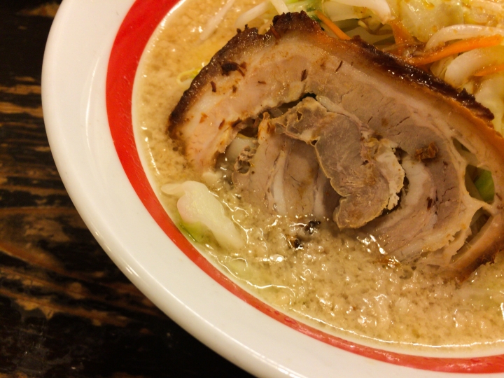 【美食。食記】東京 巢鴨 肥肉鮮香 油腴不膩 千石自慢ラーメン 拉麵 沾麵 推薦 男生