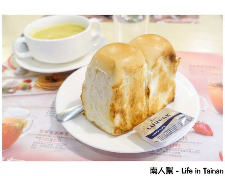 【高雄左營-美食】交通便利│餐點多樣化│日式家庭餐廳~樂雅樂Royal Host
