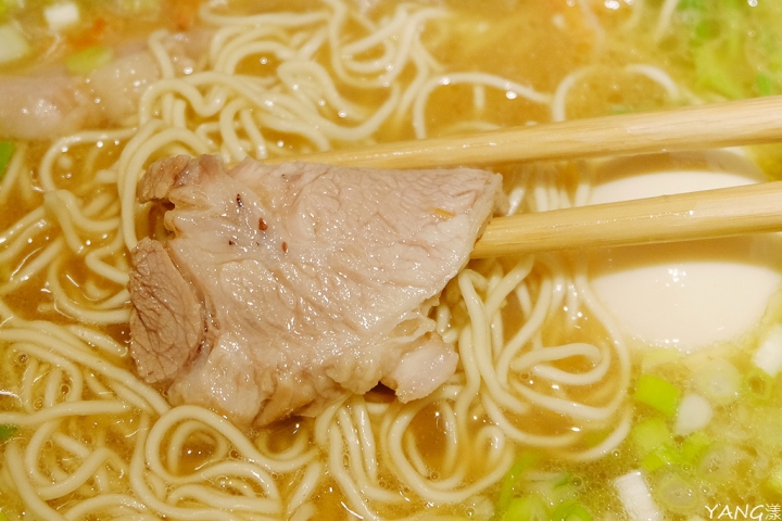 師大夜市七笑拉麵，立食拉麵新登場