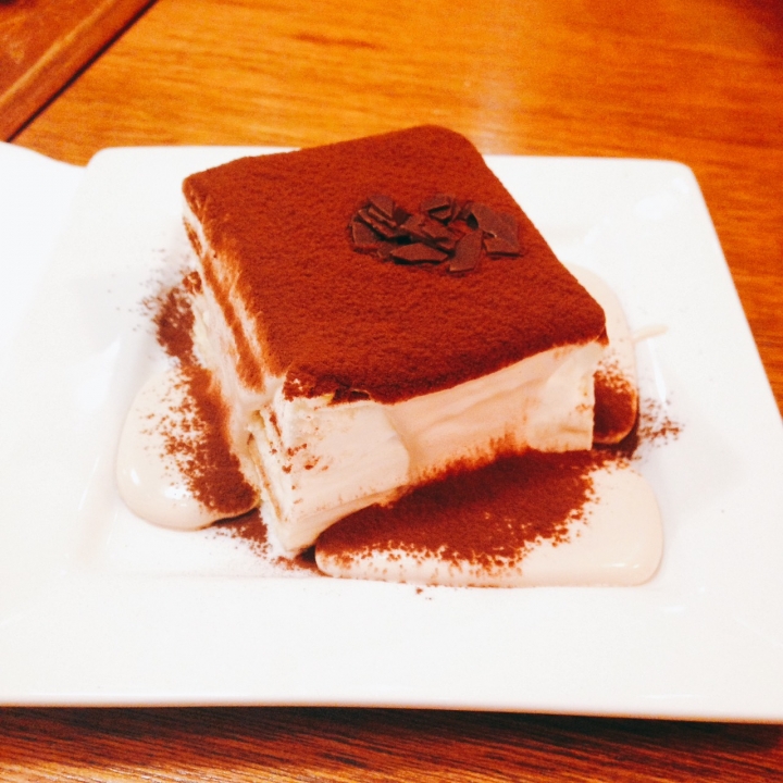 老寶食記 | Campus cafe 南京店 | 美式校園風格洋食店 | 燉飯、木碗沙拉、甜點、約會