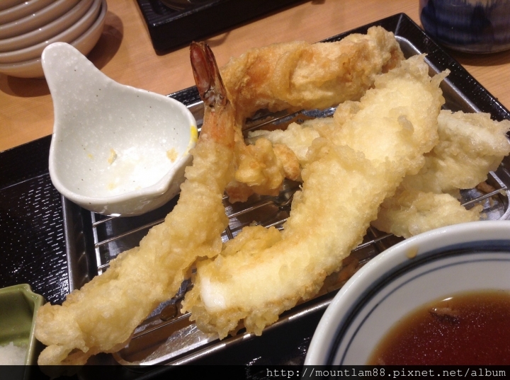 大阪【美食】平價又好吃的天婦羅和饅魚飯【大阪美食推介】