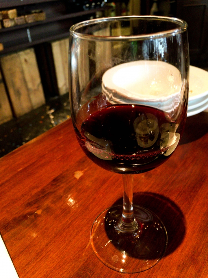 【美食。食記】東京 港區 白酒清爽 麵包香濃 BARBARA market place 325 霞ヶ関 義大利菜 麵包 紅酒 白酒 吃到飽